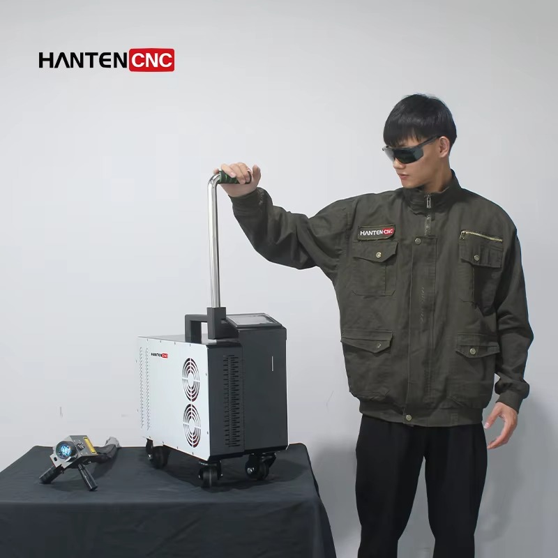 Industrial Laser For Cleaning - أداة تنظيف بالليزر مدمجة لإزالة الصدأ
