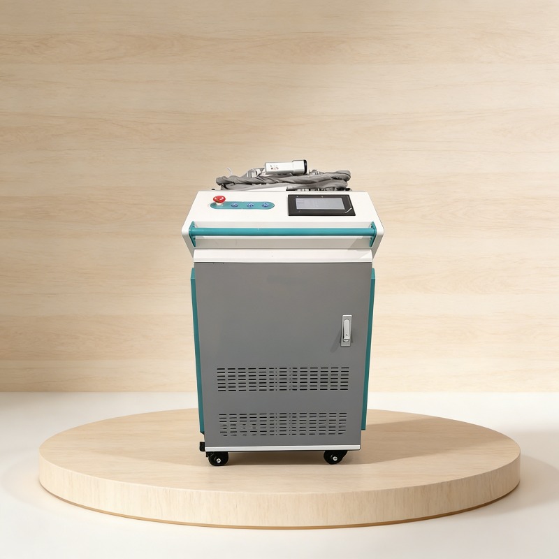 آلة تنظيف بالليزر النبضي 3 في  - مراجعة Industrial Laser Rust Removal Machine وسعره