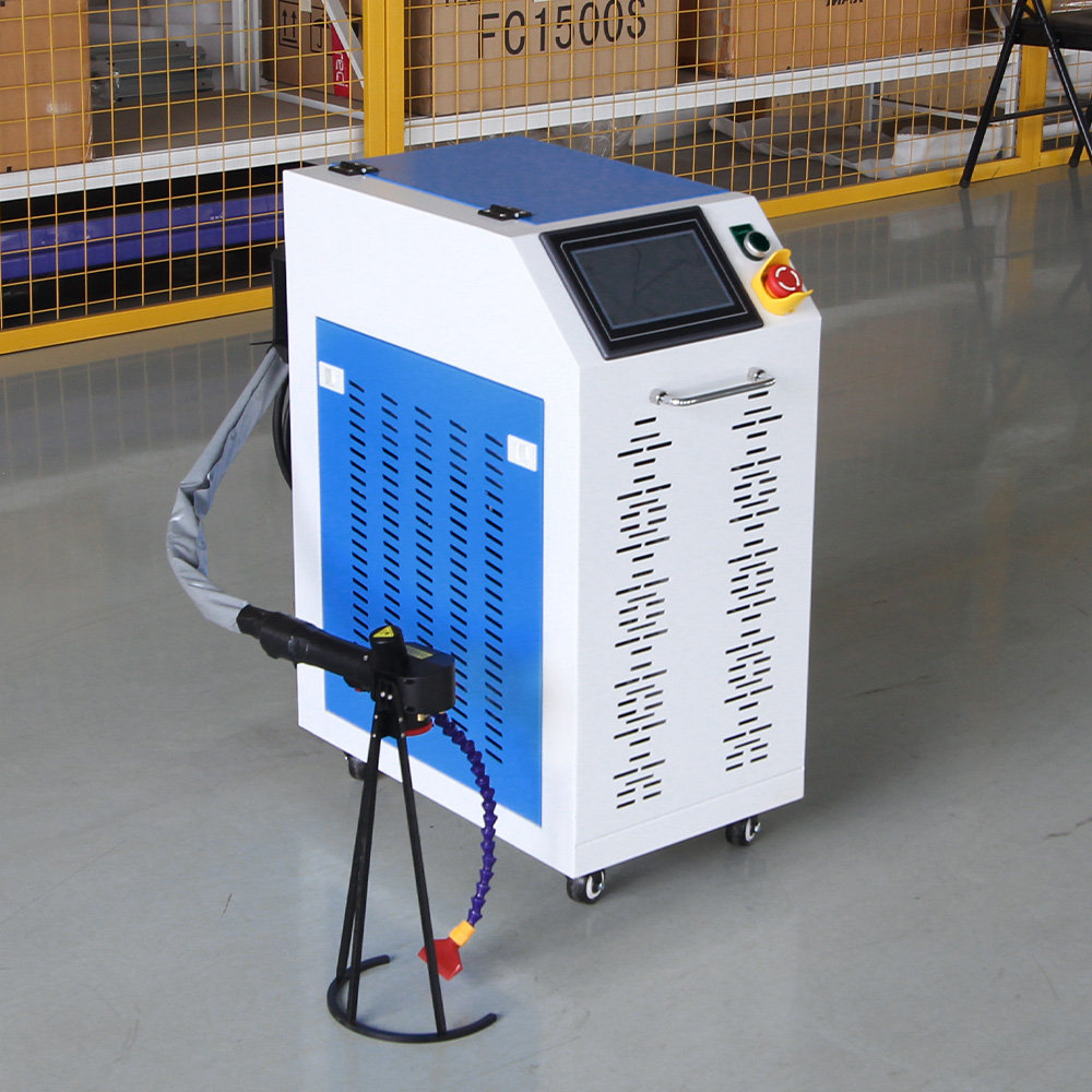 آلة تنظيف بالليزر مخصصة بقوة 1 - مراجعة Industrial Laser Rust Removal Machine وسعره